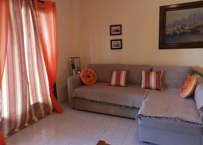 Apartment Orange_blue_аpartment N2 Near Sea
